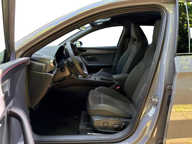 Cupra / Leon Sportstourer / Grau / / / ST NAVI+SENNHEISER+KAMERA+EL.HECKKL.+ACC+19 ALU