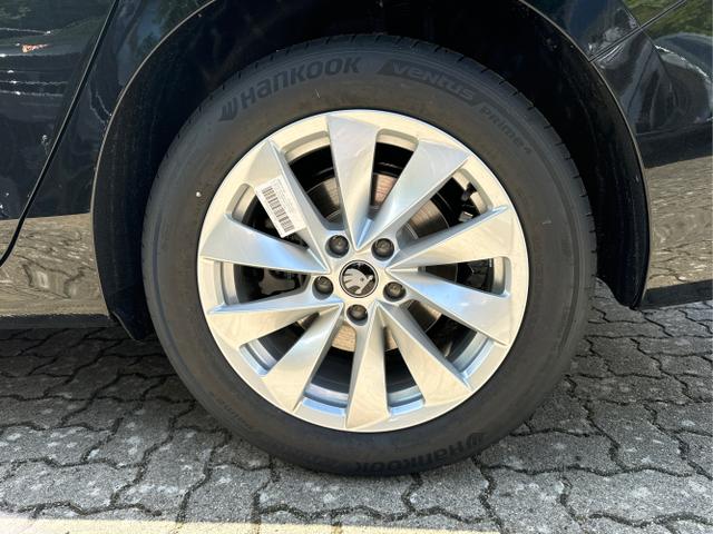 Skoda / Superb Combi / / / / DSG+4WD+AHK+NAVI+EL. HECKKL.+SHZ V+H