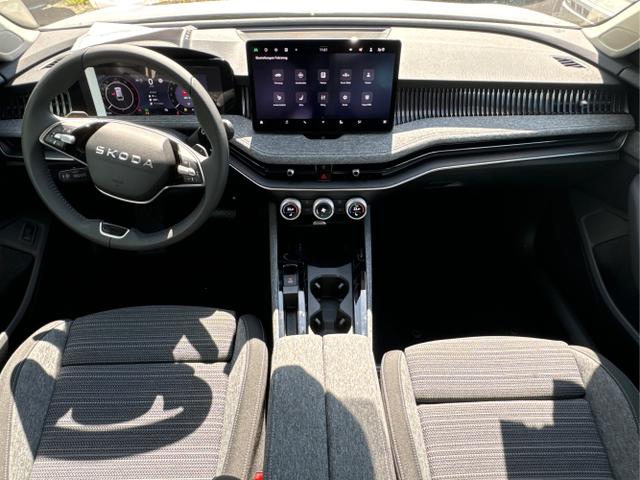 Skoda / Superb Combi / / / / DSG+4WD+AHK+NAVI+EL. HECKKL.+SHZ V+H