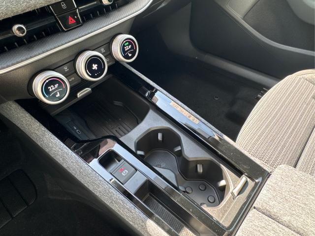 Skoda / Superb Combi / / / / DSG+4WD+AHK+NAVI+EL. HECKKL.+SHZ V+H