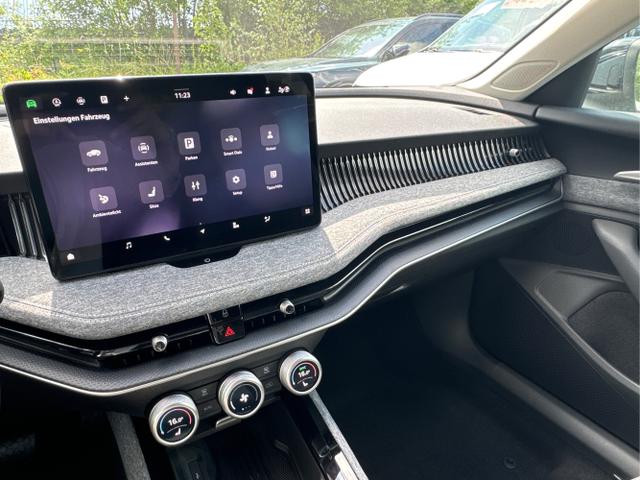 Skoda / Superb Combi / / / / DSG+4WD+AHK+NAVI+EL. HECKKL.+SHZ V+H