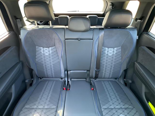 Volkswagen / Tayron / Schwarz / / / 7 SITZE+PANO+NAVI+ACC+KAMERA+EL.HECKKL.