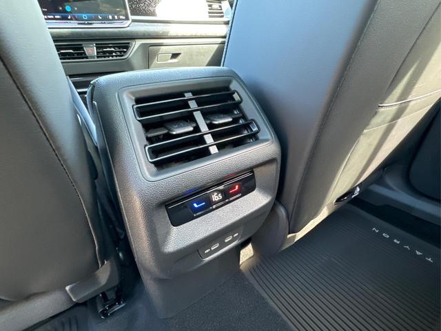 Volkswagen / Tayron / Schwarz / / / 7 SITZE+PANO+NAVI+ACC+KAMERA+EL.HECKKL.