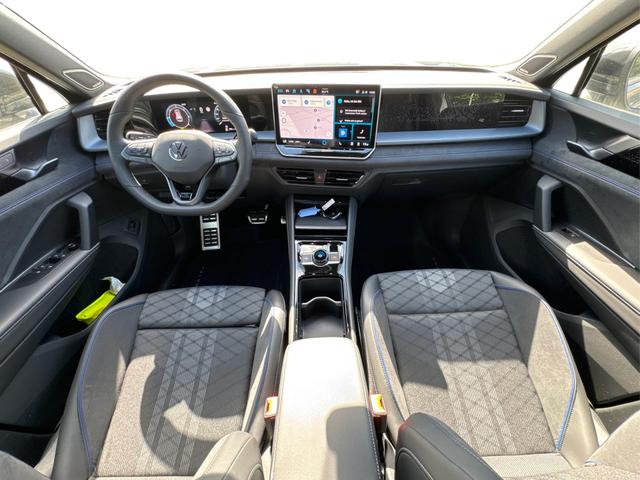 Volkswagen / Tayron / Grau / / / 7 SITZE+PANO+NAVI+ACC+KAMERA+EL. HECKKL.