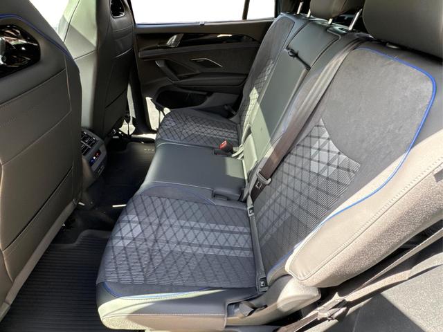 Volkswagen / Tayron / Blau / / / 7 SITZE+PANO+NAVI+ACC+KAMERA+EL. HECKKL.