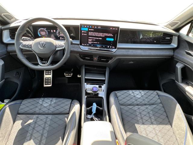 Volkswagen / Tayron / Blau / / / 7 SITZE+PANO+NAVI+ACC+KAMERA+EL. HECKKL.