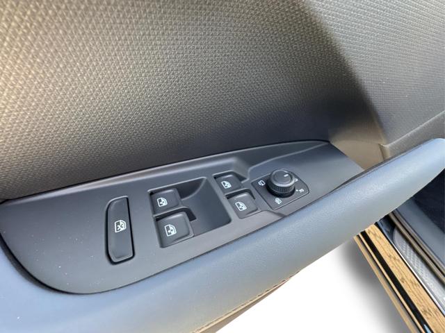 Cupra / Terramar / Schwarz / / / KAMERA+EL. HECKKL+18 ALU+LED+PDC+FULL LINK