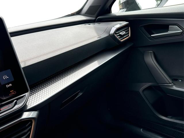 Cupra / Formentor / Schwarz / / / 4Drive KAMERA+EL. HECK.+VOLL-LED+ACC
