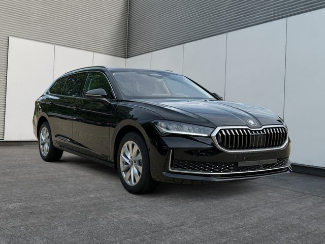 Skoda / Superb Combi / / / / DSG+4WD+AHK+NAVI+EL. HECKKL.+SHZ V+H