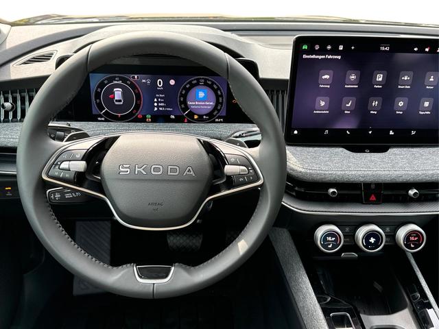 Skoda / Superb Combi / / / / DSG+4WD+AHK+NAVI+EL. HECKKL.+SHZ V+H