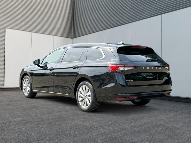 Skoda / Superb Combi / / / / DSG+4WD+AHK+NAVI+EL. HECKKL.+SHZ V+H