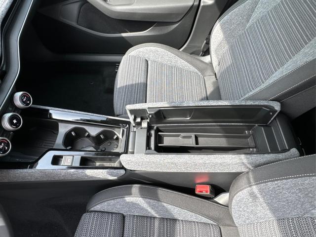 Skoda / Superb Combi / / / / DSG+4WD+AHK+NAVI+EL. HECKKL.+SHZ V+H