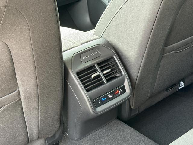 Skoda / Superb Combi / / / / DSG+4WD+AHK+NAVI+EL. HECKKL.+SHZ V+H