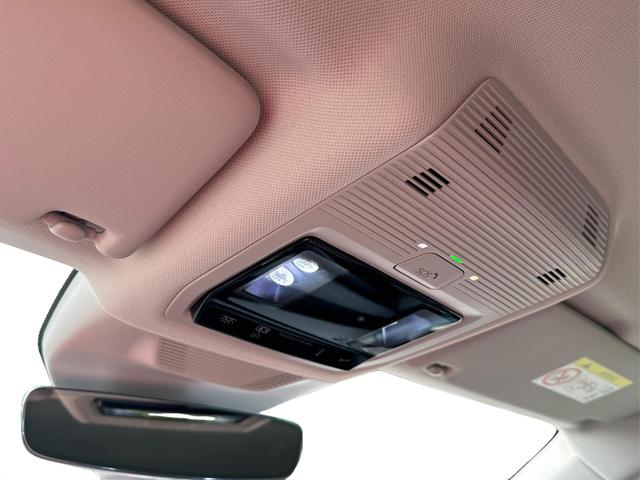 Skoda / Superb Combi / / / / DSG+4WD+AHK+NAVI+EL. HECKKL.+SHZ V+H