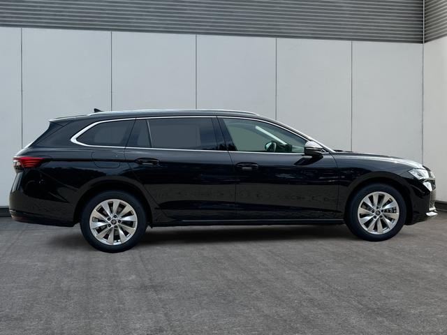 Skoda / Superb Combi / / / / DSG+4WD+AHK+NAVI+EL. HECKKL.+SHZ V+H