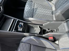 Volkswagen Tiguan R-Line SOUND+20"ALU+MATRIX+MASSAGE+ACC+KAMERA+2J.GARANTIE 