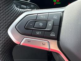 Volkswagen Tiguan R-Line SOUND+20"ALU+MATRIX+MASSAGE+ACC+KAMERA+2J.GARANTIE 