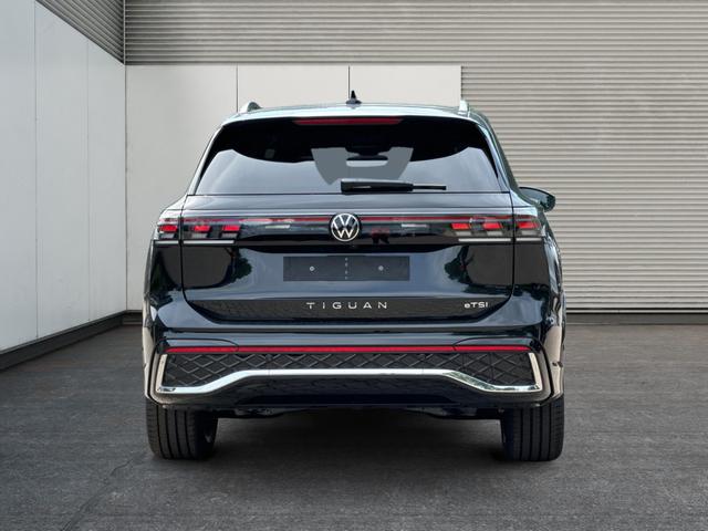 Volkswagen / Tiguan / Schwarz / / / DSG+HARMAN+20 ALU+MATRIX+MASSAGE+ACC+KAMERA