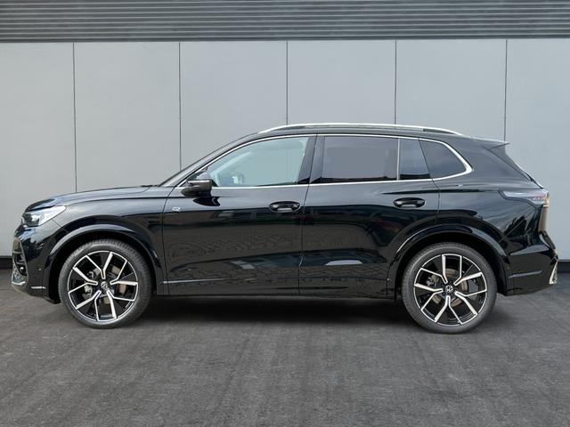 Volkswagen / Tiguan / Schwarz / / / DSG+HARMAN+20 ALU+MATRIX+MASSAGE+ACC+KAMERA