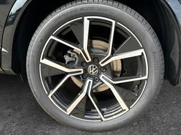 Volkswagen Tiguan R-Line SOUND+20"ALU+MATRIX+MASSAGE+ACC+KAMERA+2J.GARANTIE 