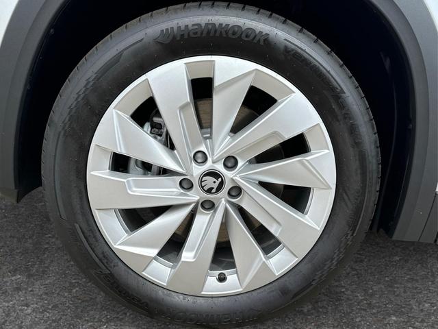 Skoda / Kodiaq / Silber / / / DSG+AHK+EL. HECKKL.+NAVI+ACC+KAMERA+19 LM, Beispielbilder, ggf. teilweise mit Sonderausstattung
