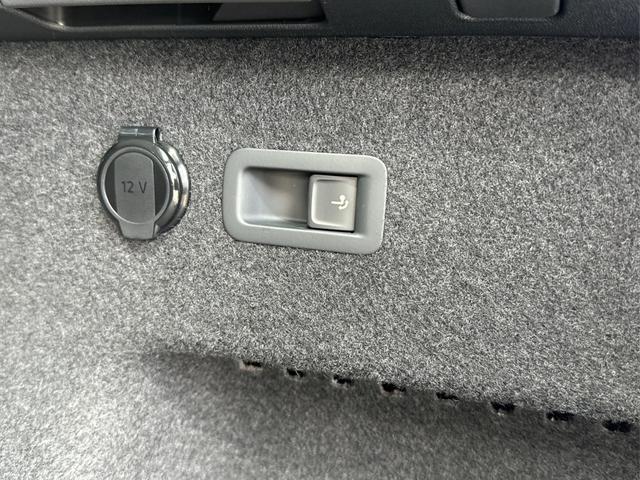Skoda / Kodiaq / Silber / / / DSG+AHK+EL. HECKKL.+NAVI+ACC+KAMERA+19 LM, Beispielbilder, ggf. teilweise mit Sonderausstattung