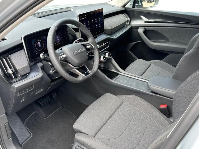 Skoda / Kodiaq / Silber / / / DSG+AHK+EL. HECKKL.+NAVI+ACC+KAMERA+19 LM, Beispielbilder, ggf. teilweise mit Sonderausstattung