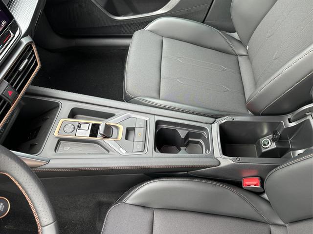 Cupra / Leon Sportstourer / Grau / / / ST DSG+AHK+NAVI+KAMERA+EL. HECKKL., Beispielbilder, ggf. teilweise mit Sonderausstattung