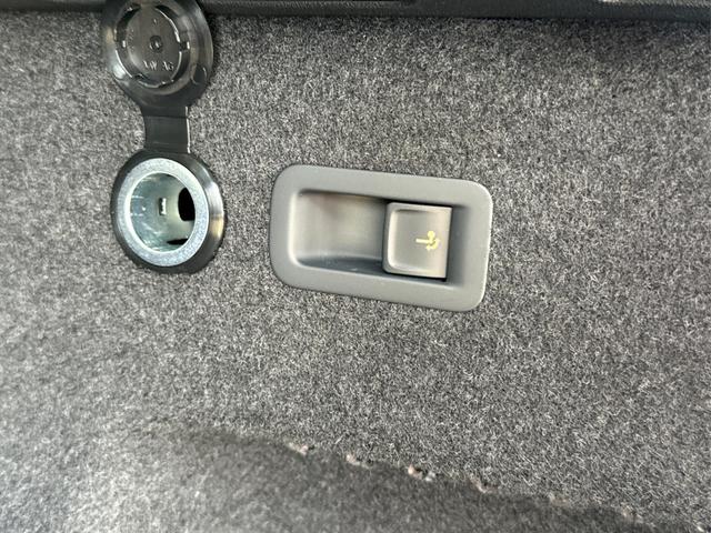 Skoda / Kodiaq / Schwarz / / / DSG+AHK+EL. HECKKL.+NAVI+ACC+KAMERA+19 LM