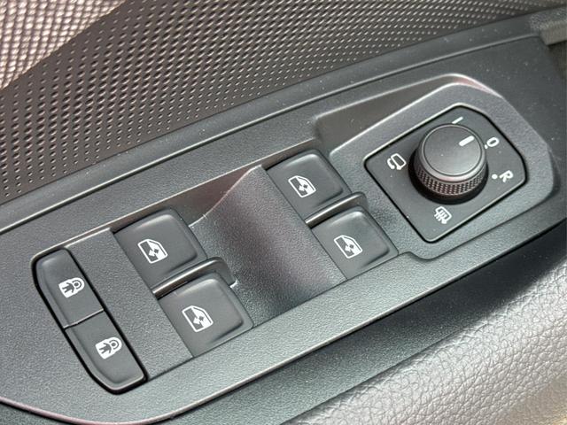 Skoda / Kodiaq / Schwarz / / / DSG+AHK+EL. HECKKL.+NAVI+ACC+KAMERA+19 LM