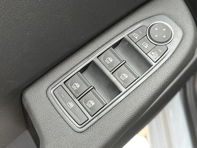 Renault / Clio / Grau / / / KAMERA+SHZ+APP+KEYLESS+LED+KLIMA