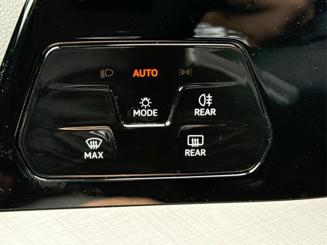Volkswagen / Golf / Grau / / / S SHZ+KLIMA+APP CONNECT+PDC+LED+READY2DISCOVER