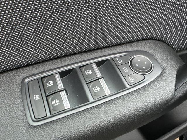 Renault / Captur / / / / VERKAUFT | HS (16.06.2025) /// ACC+SHZ+KAMERA+LED+KLIMAAUT.