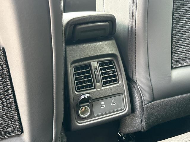 Renault / Captur / / / / ACC+SHZ+KAMERA+LED+KLIMAAUT.