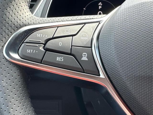 Renault / Captur / / / / ACC+SHZ+KAMERA+LED+KLIMAAUT.