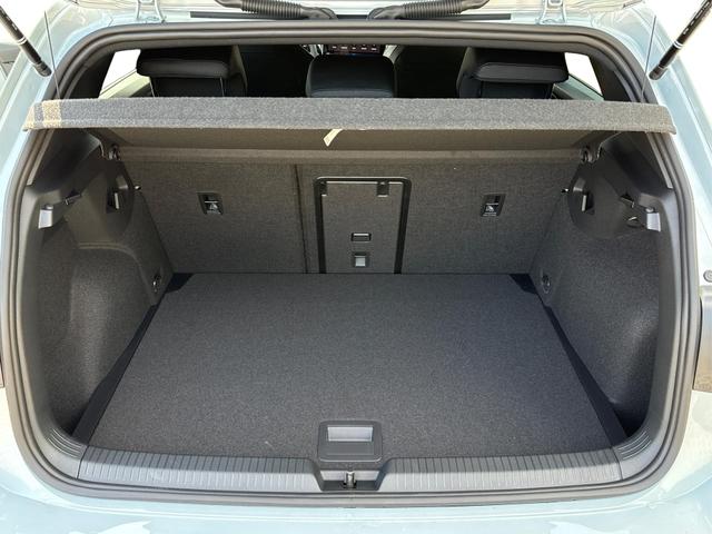Volkswagen / Golf / Blau / / / FACELIFT+IQ.LIGHT MATRIX BLACK+360°