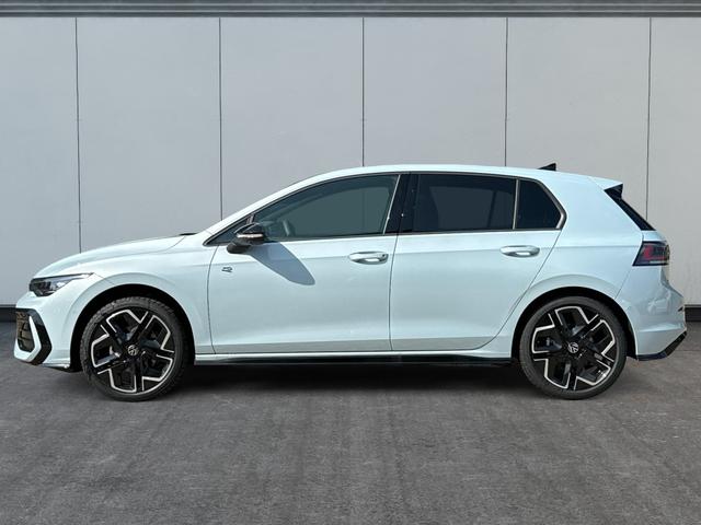 Volkswagen / Golf / Blau / / / FACELIFT+IQ.LIGHT MATRIX BLACK+360°