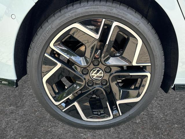 Volkswagen / Golf / Blau / / / FACELIFT+IQ.LIGHT MATRIX BLACK+360°