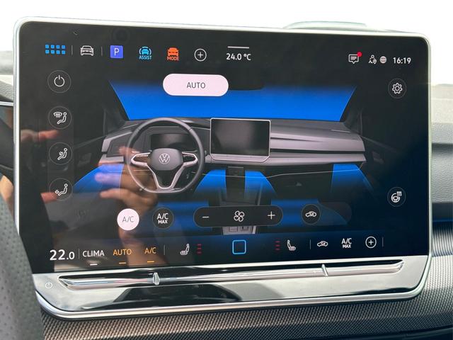 Volkswagen / Golf / Blau / / / FACELIFT+IQ.LIGHT MATRIX BLACK+360°
