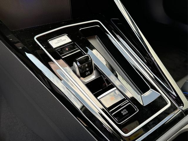 Volkswagen / Golf / Blau / / / FACELIFT+IQ.LIGHT MATRIX BLACK+360°