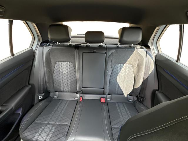 Volkswagen / Golf / Blau / / / FACELIFT+IQ.LIGHT MATRIX BLACK+360°