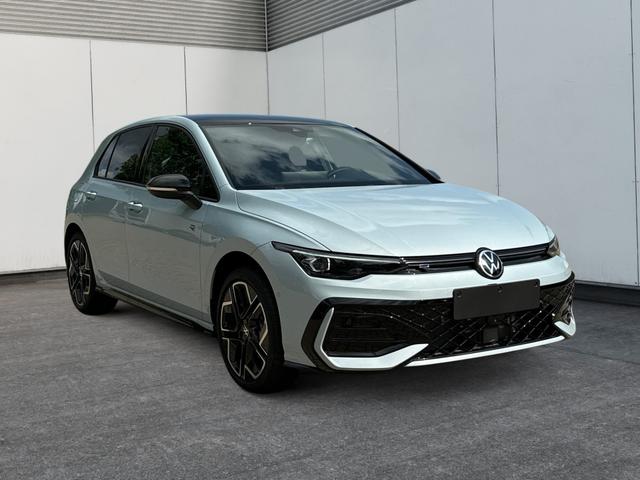 Volkswagen / Golf / Blau / / / FACELIFT+IQ.LIGHT MATRIX BLACK+360°