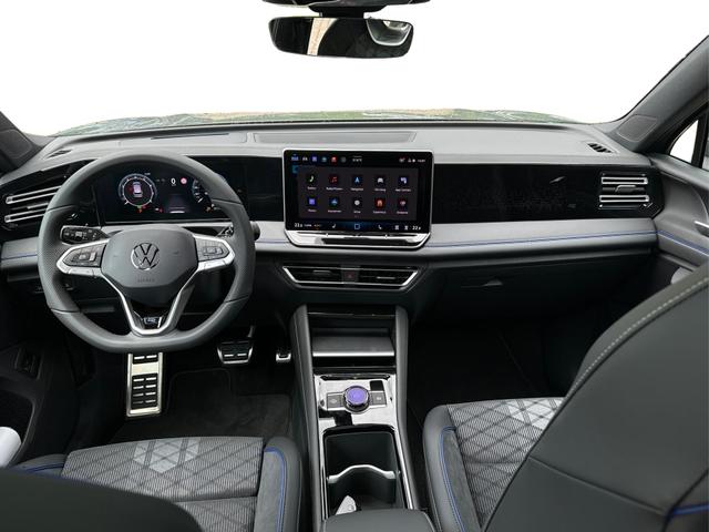Volkswagen / Tiguan / Grün / / / DSG+AHK+HUD+NAVI+MATRIX+EL. HECK.+20 ALU