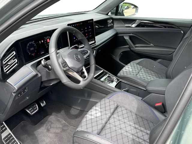 Volkswagen / Tiguan / Grün / / / DSG+AHK+HUD+NAVI+MATRIX+EL. HECK.+20 ALU