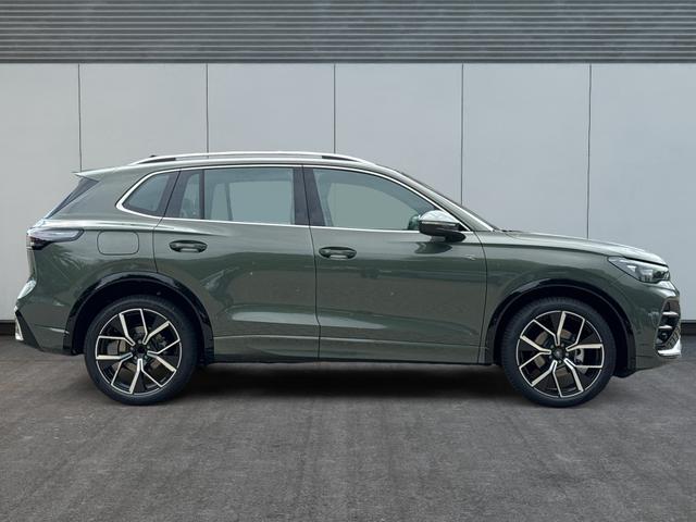 Volkswagen / Tiguan / Grün / / / DSG+AHK+HUD+NAVI+MATRIX+EL. HECK.+20 ALU