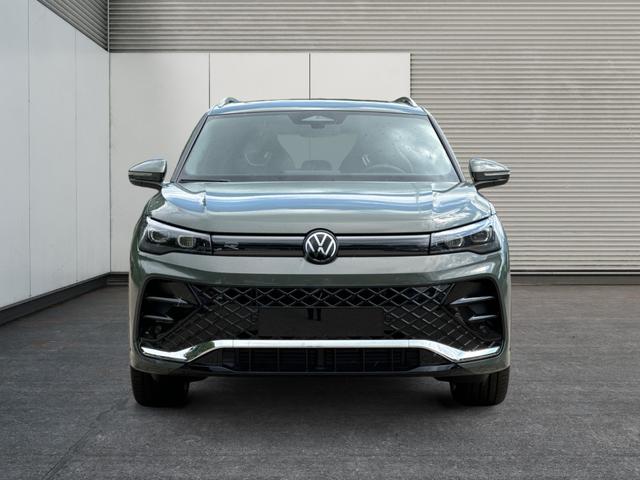 Volkswagen / Tiguan / Grün / / / DSG+AHK+HUD+NAVI+MATRIX+EL. HECK.+20 ALU