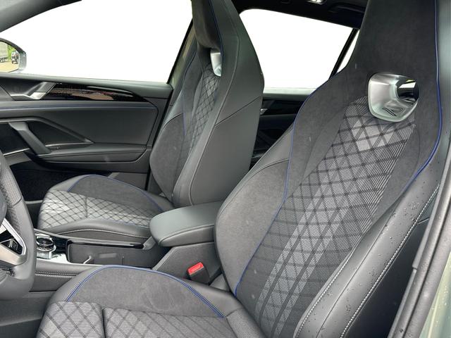 Volkswagen / Tiguan / Grün / / / DSG+AHK+HUD+NAVI+MATRIX+EL. HECK.+20 ALU