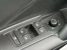 Volkswagen Tiguan R-Line Limited DSG+AHK+HUD+NAVI+MATRIX+EL. HECK.+20" ALU 