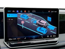 Volkswagen Tiguan R-Line Limited DSG+AHK+HUD+NAVI+MATRIX+EL. HECK.+20" ALU 