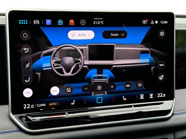 Volkswagen / Tiguan / Grün / / / DSG+AHK+HUD+NAVI+MATRIX+EL. HECK.+20 ALU